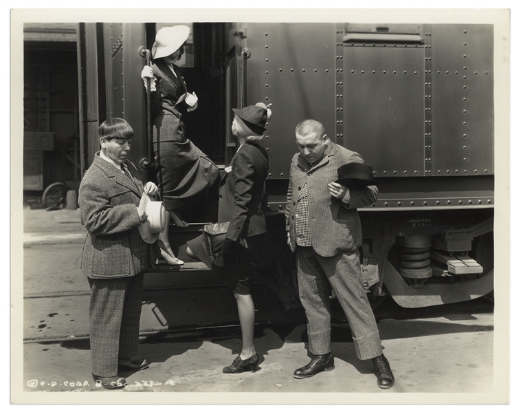 10 x 8 Glossy Photo From the 1936 Three Stooges Film A Pain in the Pullman -- Near Fine Condition